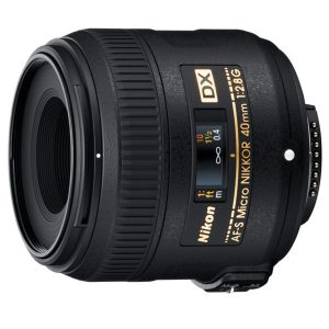 Ottica-Nikon-AF-S-DX-Micro-Nikkor-40mm-f-2.8G-1-600×600