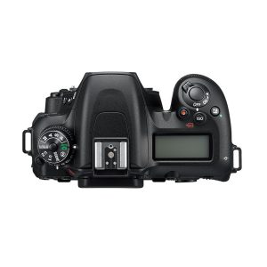 Nikon-d7500-dslr-18-140mm alto