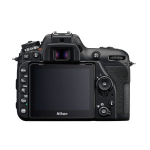 Nikon-d7500-dslr-18-140mm retro